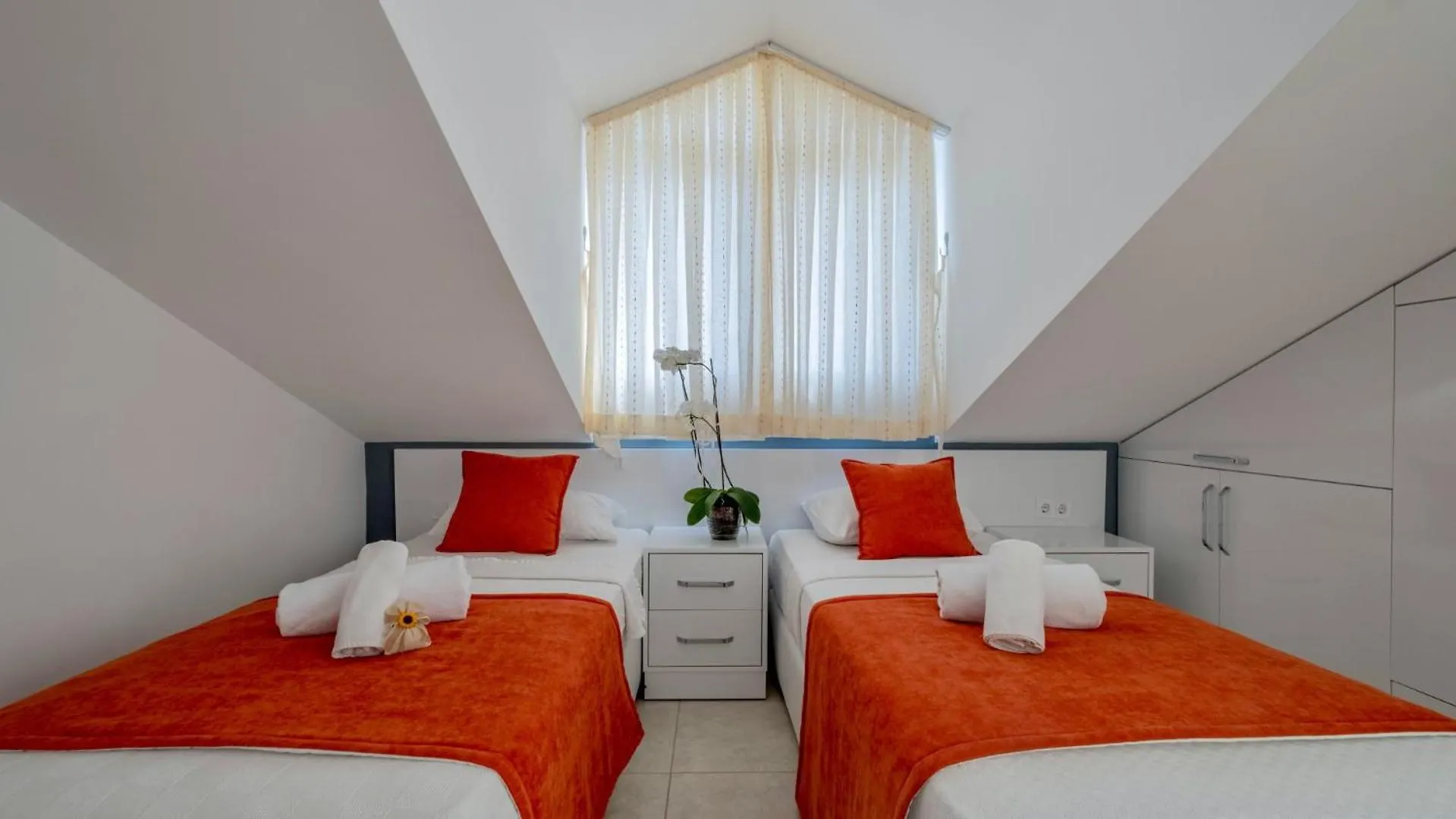 Oludeniz 4 Bedroom Villa 2902 Fethiye Turkey